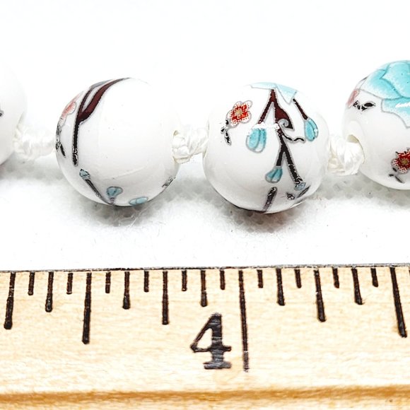 Blue flower Japanese style beaded & knotted necklace w/magnetic silvertone clasp - Picture 2 of 5